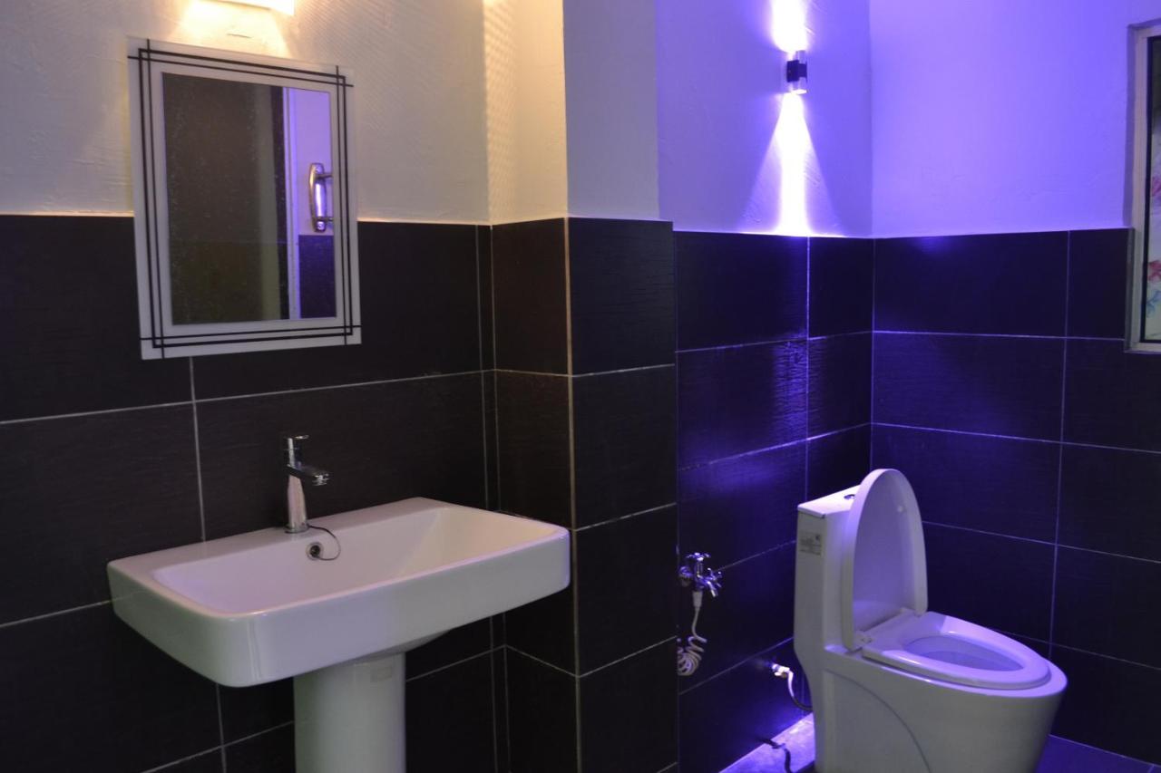 Pine Hotel Batu Gajah Eksteriør bilde