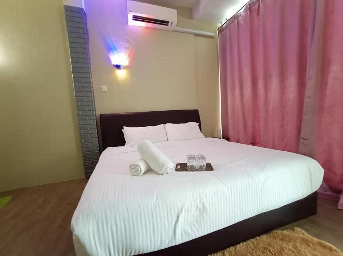 Pine Hotel Batu Gajah Eksteriør bilde