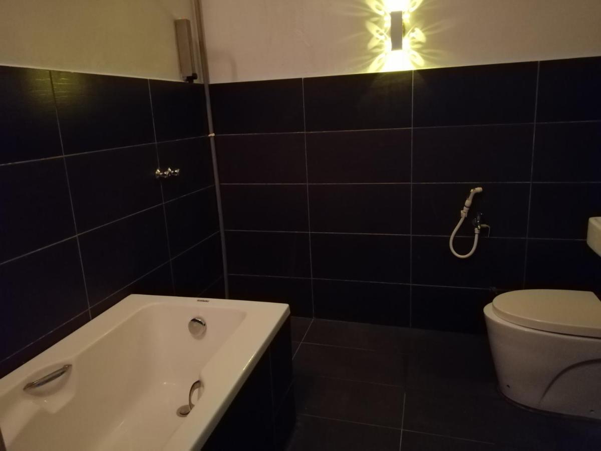 Pine Hotel Batu Gajah Eksteriør bilde