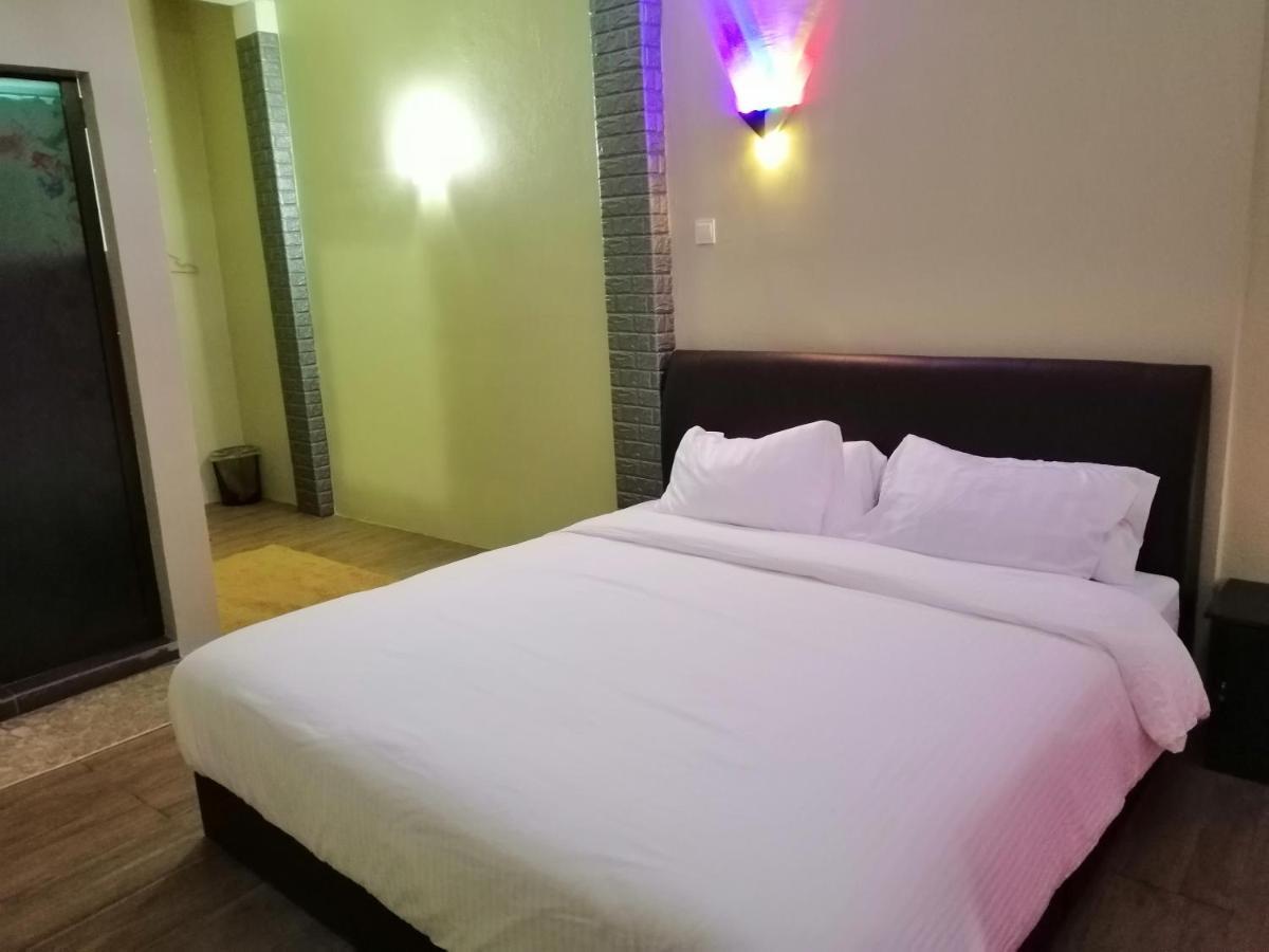Pine Hotel Batu Gajah Eksteriør bilde